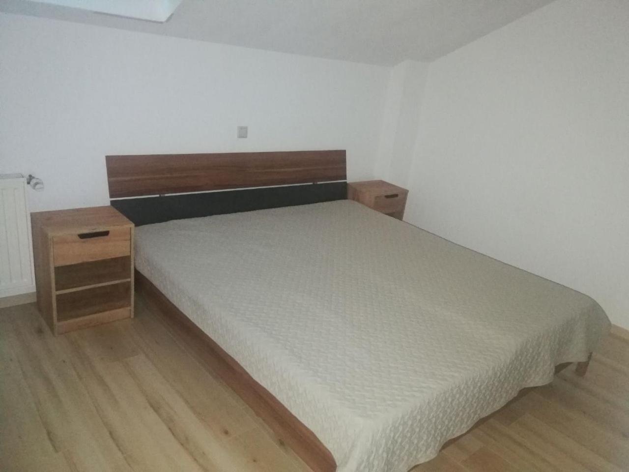 Schoene Dachgeschosswohnung Im Herzen Von Deidesheim Extérieur photo